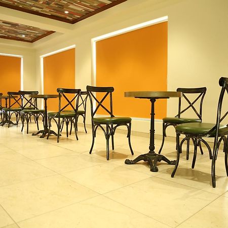 Vrindāvan Home-Like Infinity Resort מראה חיצוני תמונה