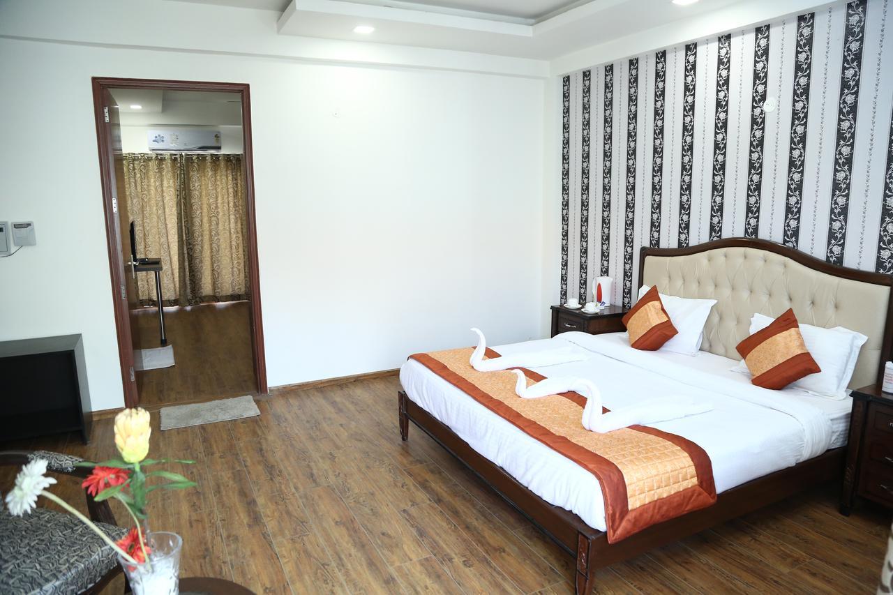 Vrindāvan Home-Like Infinity Resort מראה חיצוני תמונה